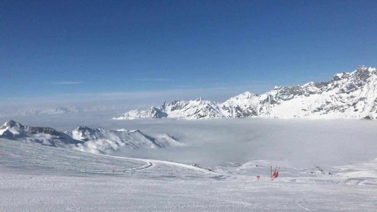 Апартаменты Chasse Neige - Cervinia Брей-Червиния Экстерьер фото
